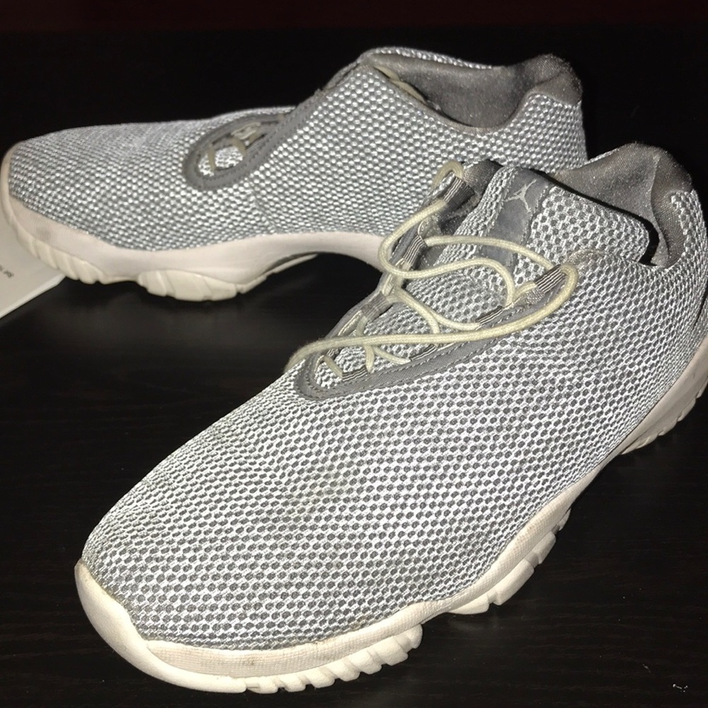 Shoes - Picture 4 of 4